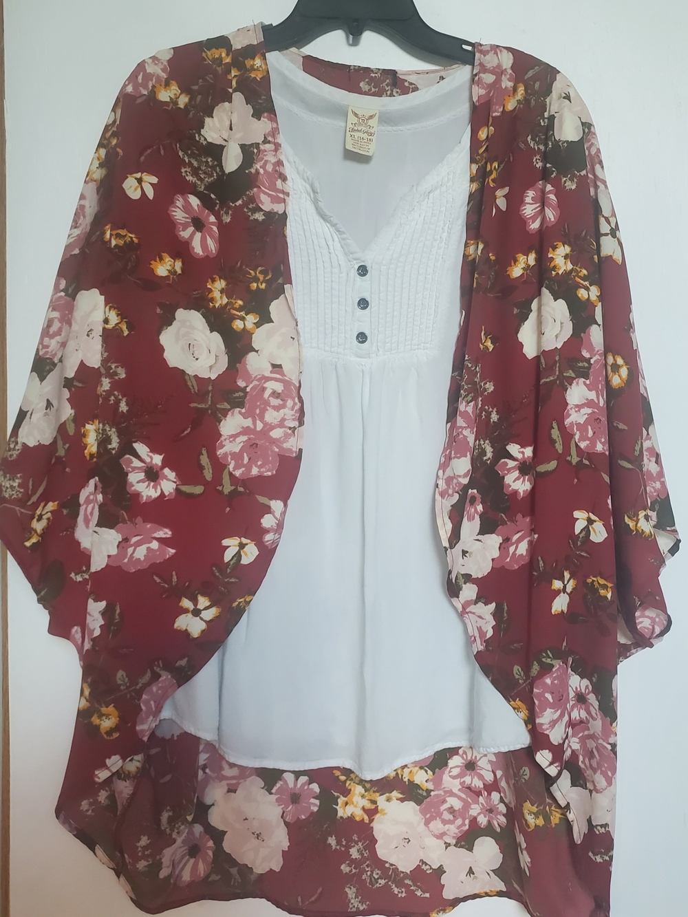 Liz Claiborne Burgundy Floral Kimono Cardigan